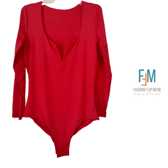 New! Women's Long Sleeve Notched V Neck Bodysuit - Picture 1 of 4